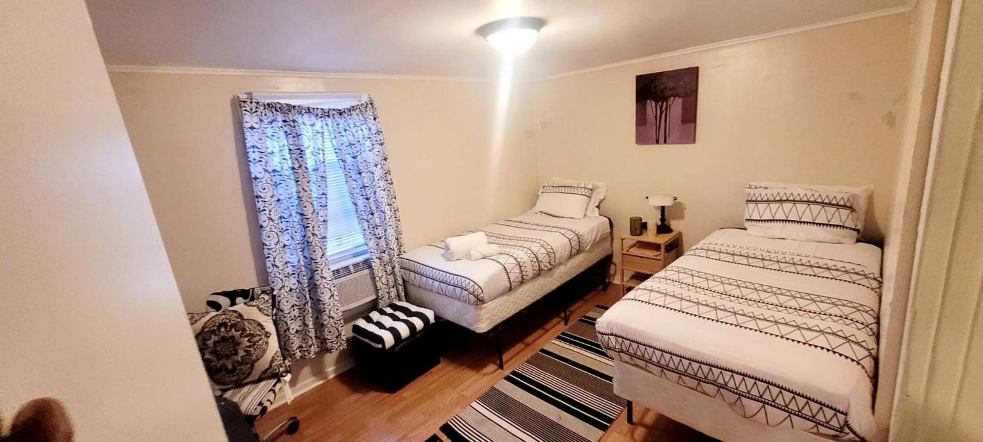 Room In Guest Room - Black-White Rm By Yale U New Haven Buitenkant foto