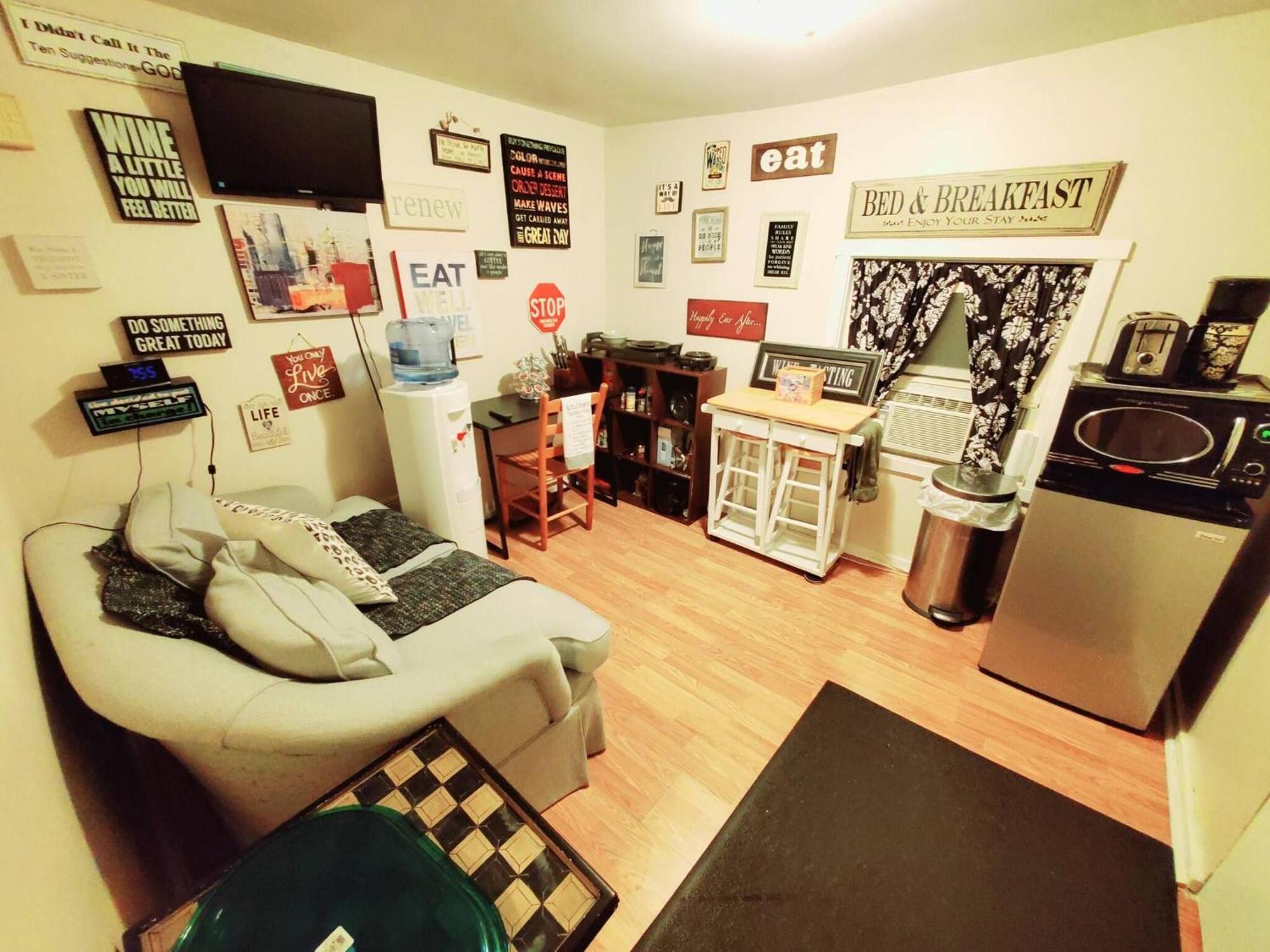 Room In Guest Room - Black-White Rm By Yale U New Haven Buitenkant foto