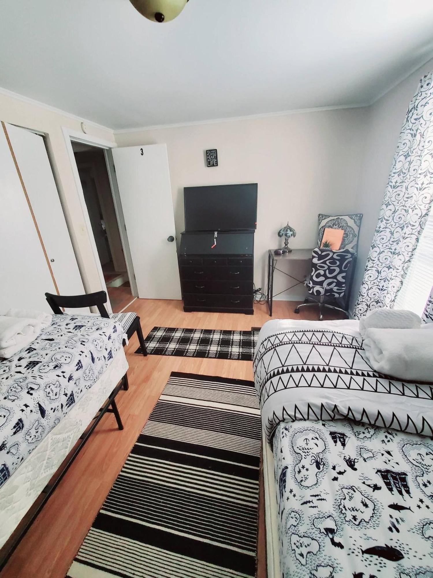 Room In Guest Room - Black-White Rm By Yale U New Haven Buitenkant foto